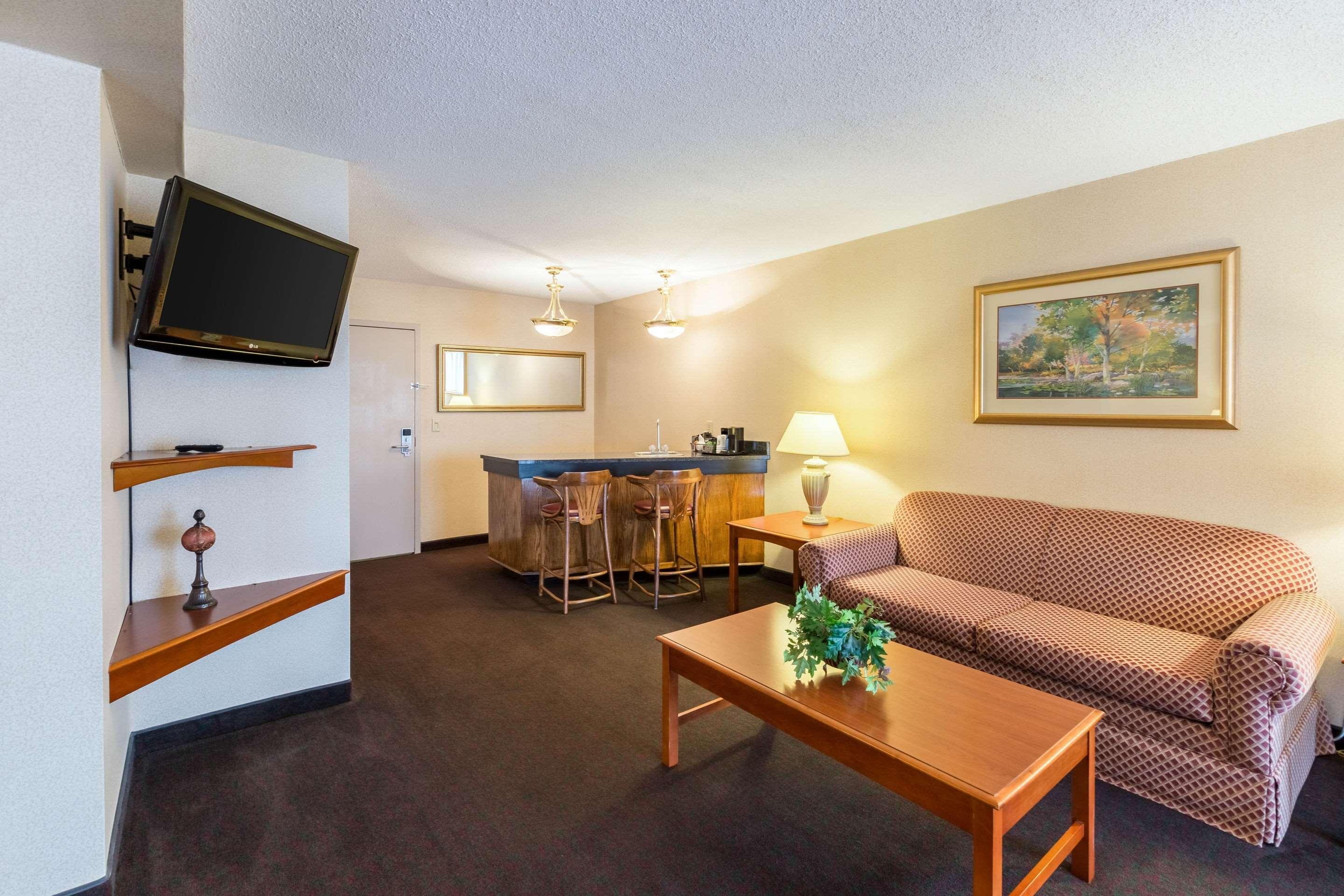 Doniphan Quality Inn And Conference Center I-80 Grand Island מראה חיצוני תמונה