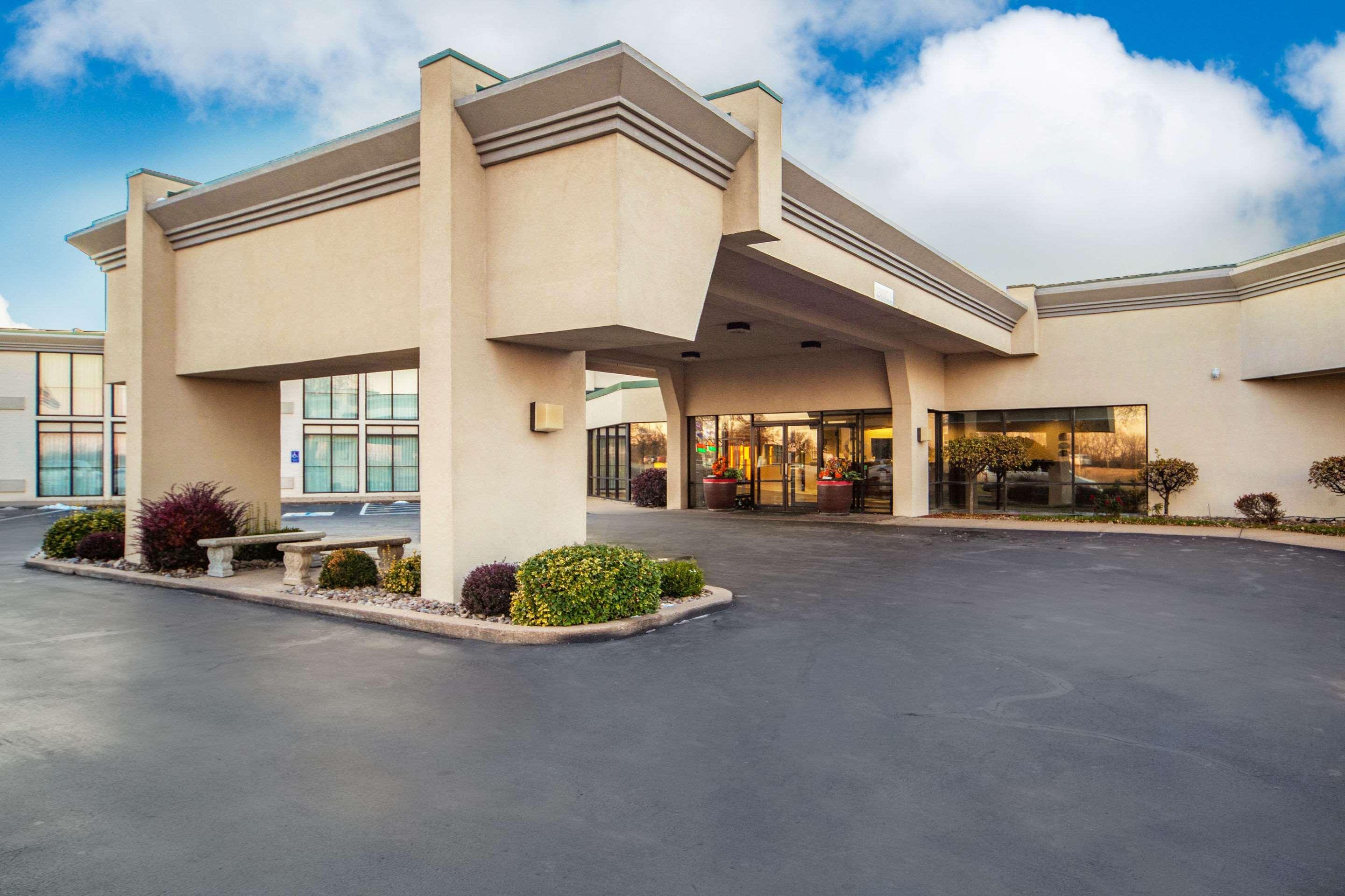 Doniphan Quality Inn And Conference Center I-80 Grand Island מראה חיצוני תמונה