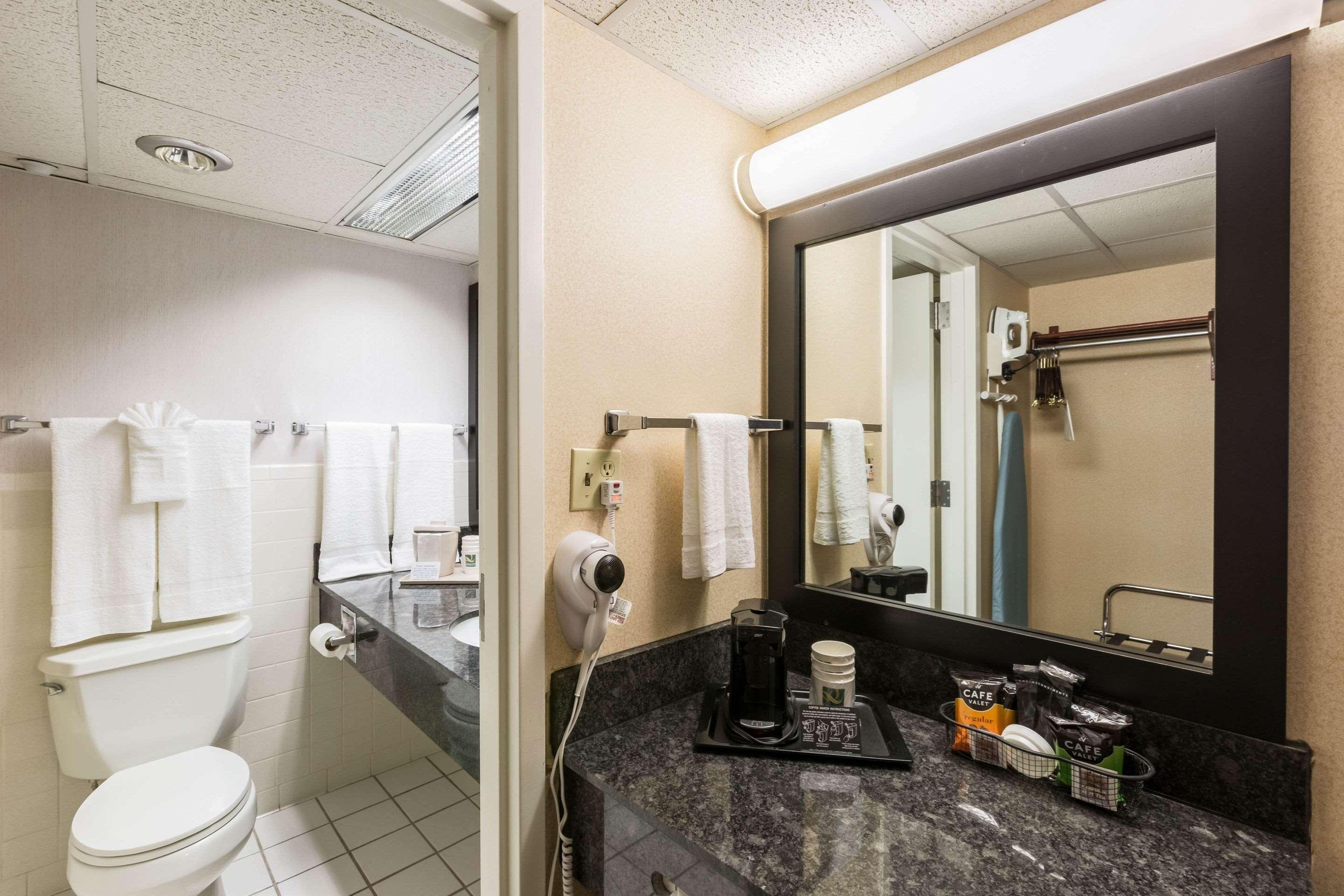 Doniphan Quality Inn And Conference Center I-80 Grand Island מראה חיצוני תמונה