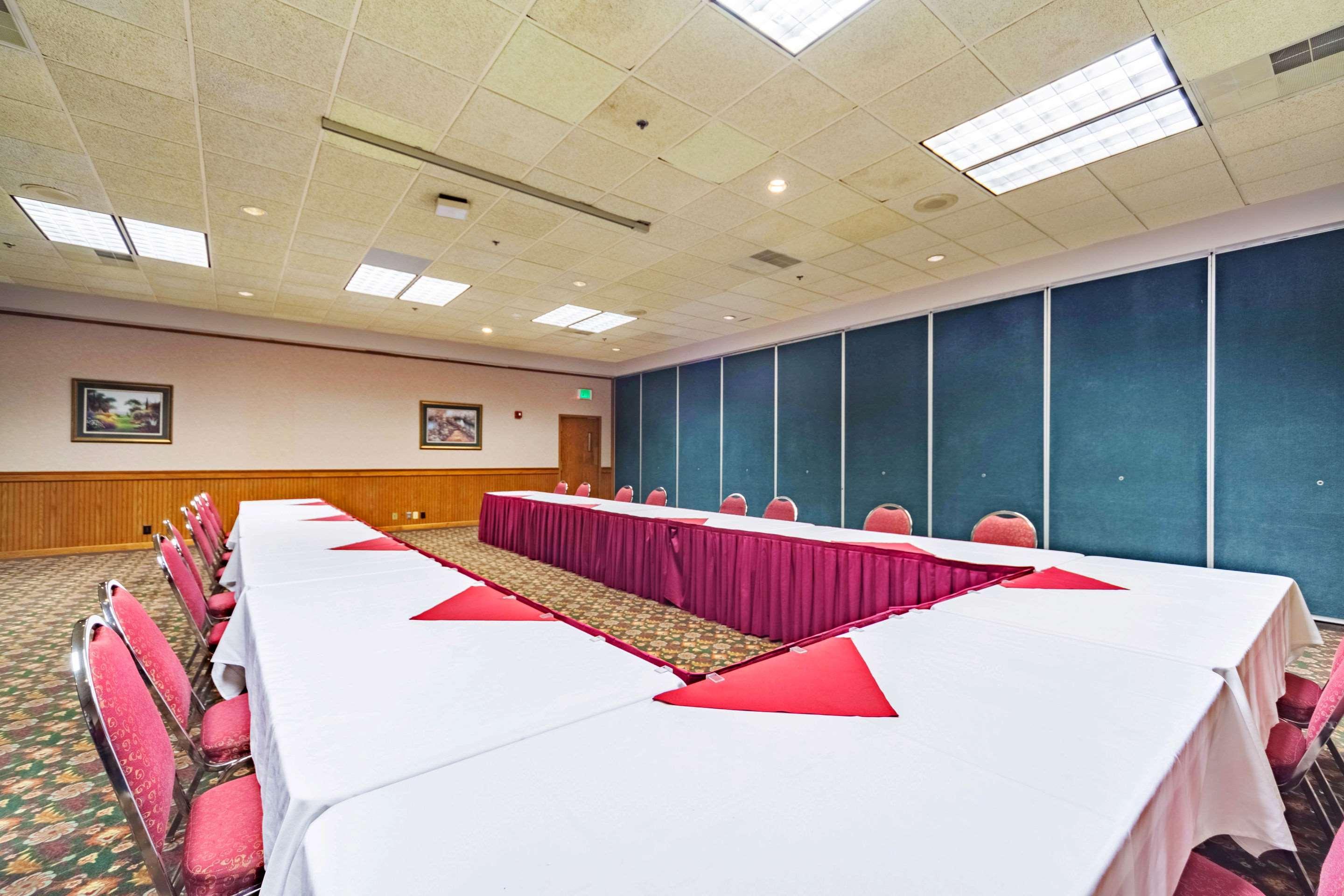 Doniphan Quality Inn And Conference Center I-80 Grand Island מראה חיצוני תמונה