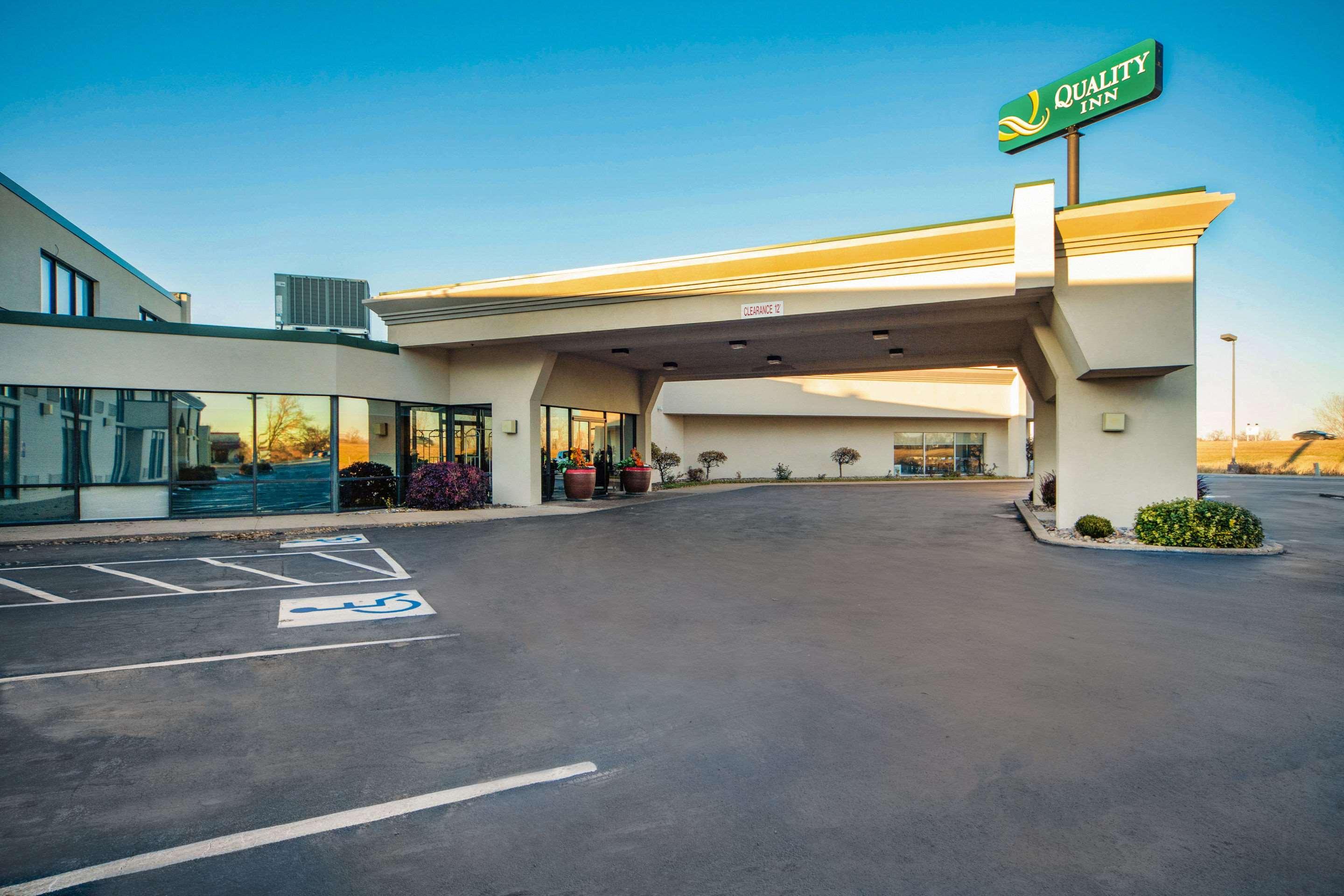 Doniphan Quality Inn And Conference Center I-80 Grand Island מראה חיצוני תמונה
