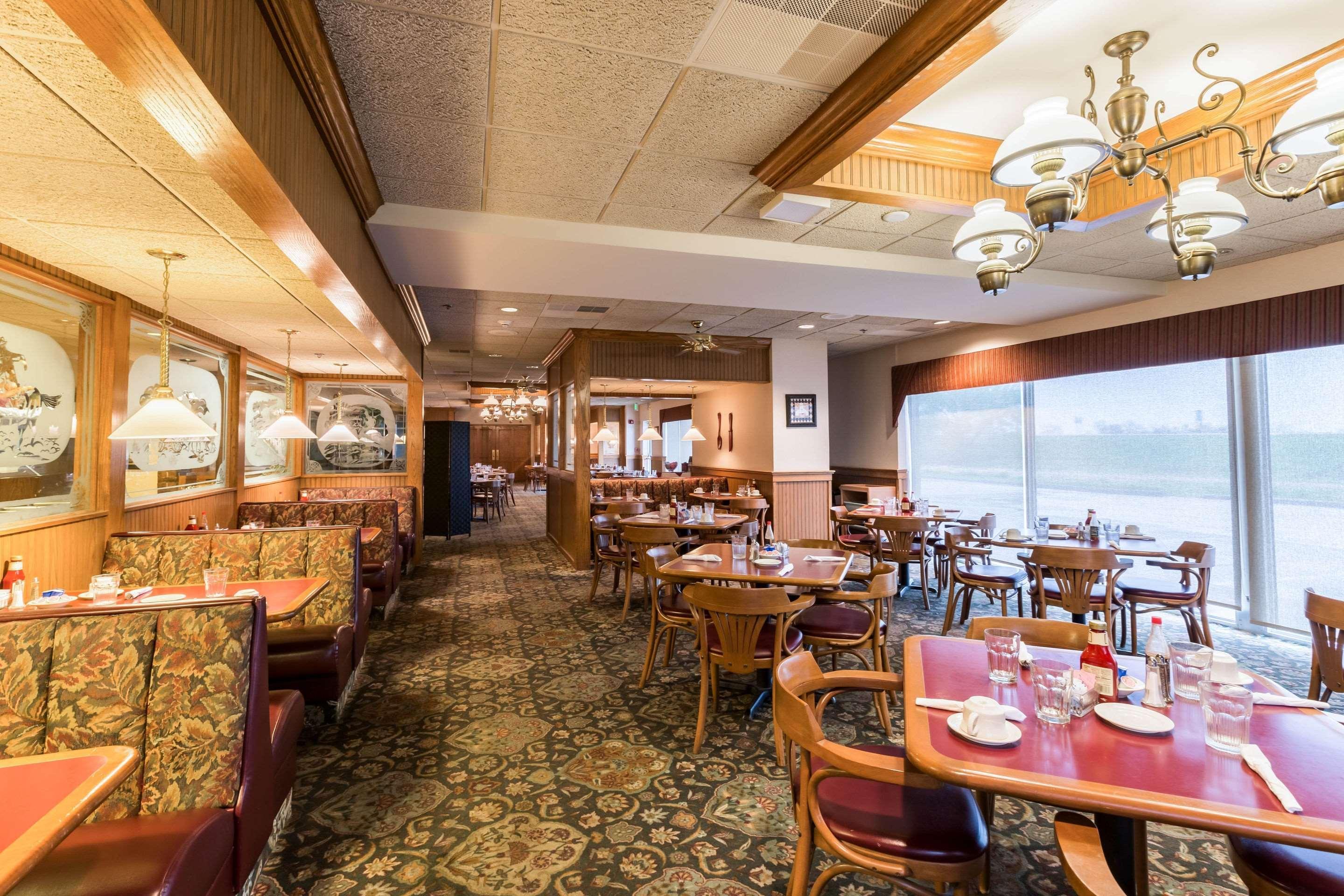 Doniphan Quality Inn And Conference Center I-80 Grand Island מראה חיצוני תמונה