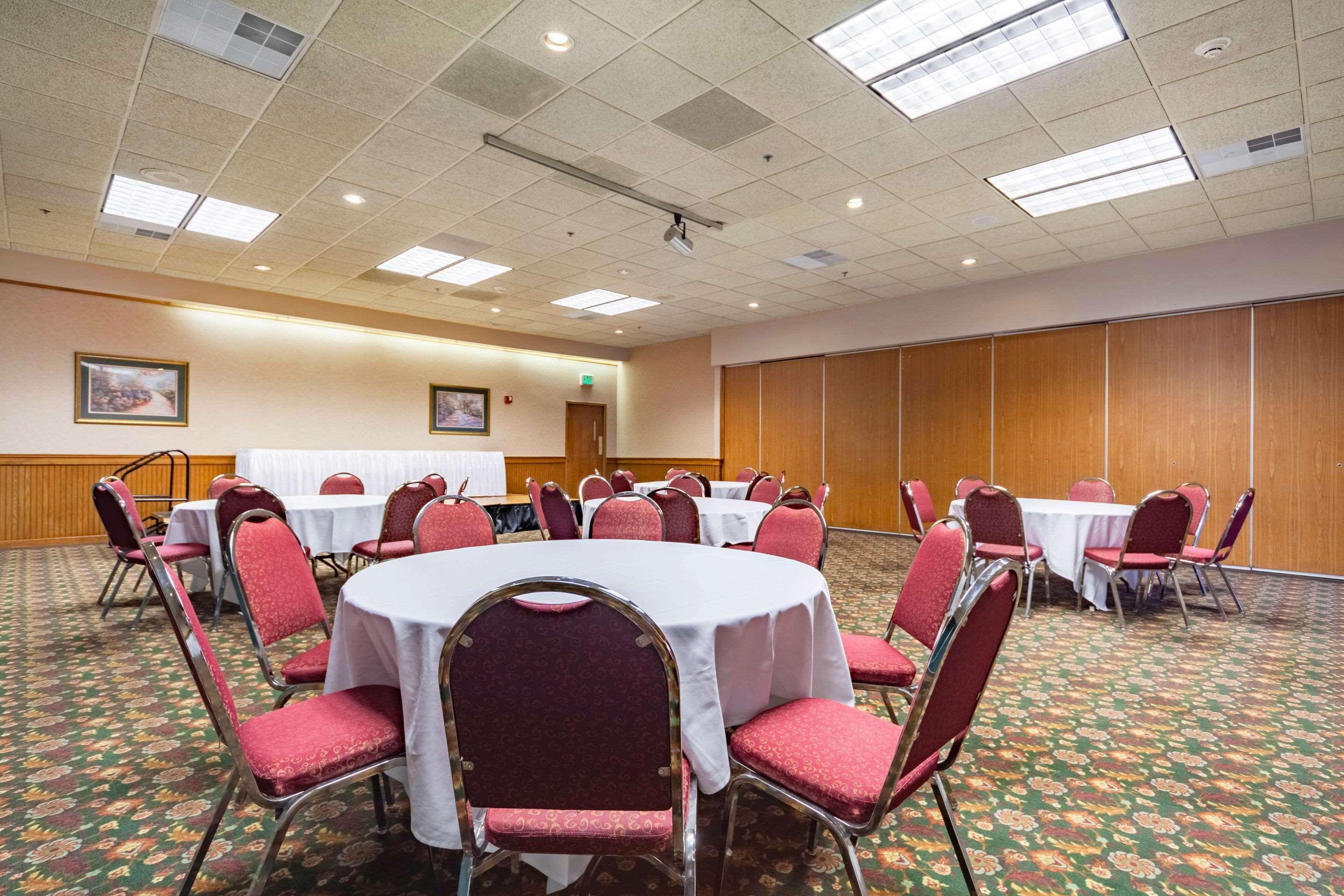 Doniphan Quality Inn And Conference Center I-80 Grand Island מראה חיצוני תמונה