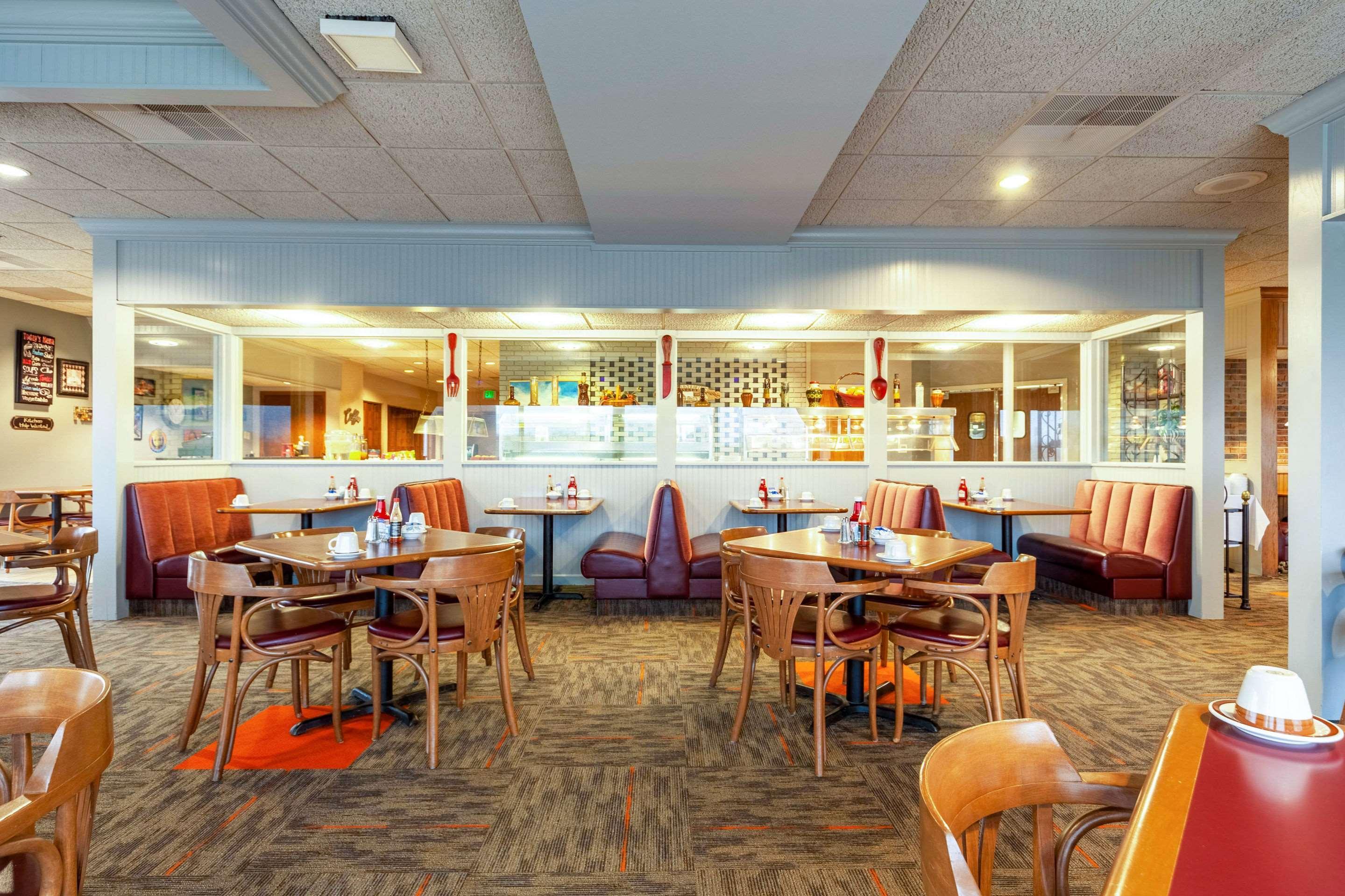 Doniphan Quality Inn And Conference Center I-80 Grand Island מראה חיצוני תמונה
